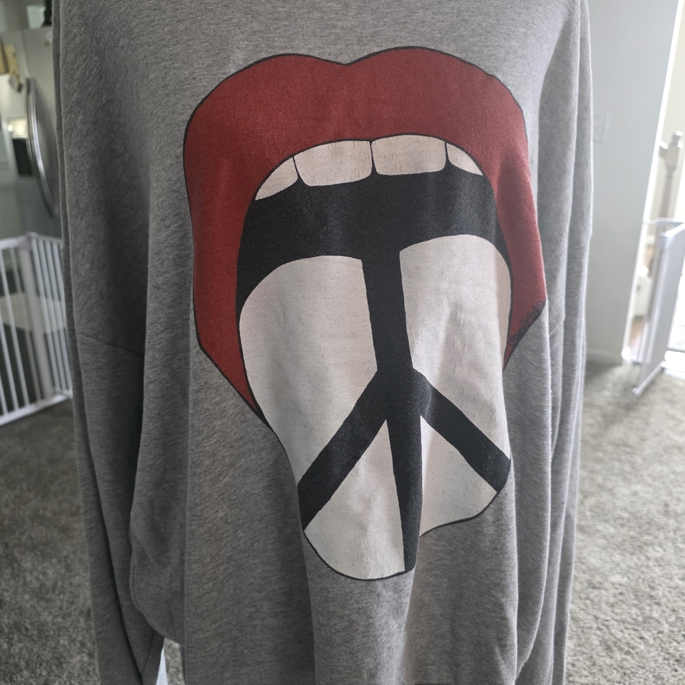 Lauren Moshi Grey Sweatshirt with Red Lips Graphic